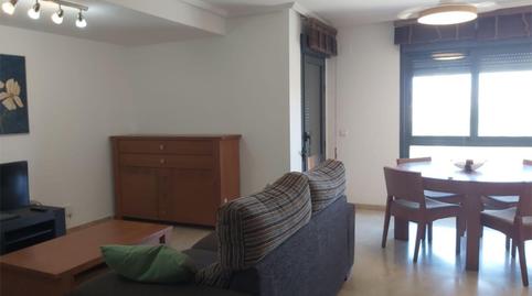 Photo 2 of Flat to rent in Avenida Deportista Isabel Fernández, 20, Paus - Poligono San Blas, Alicante