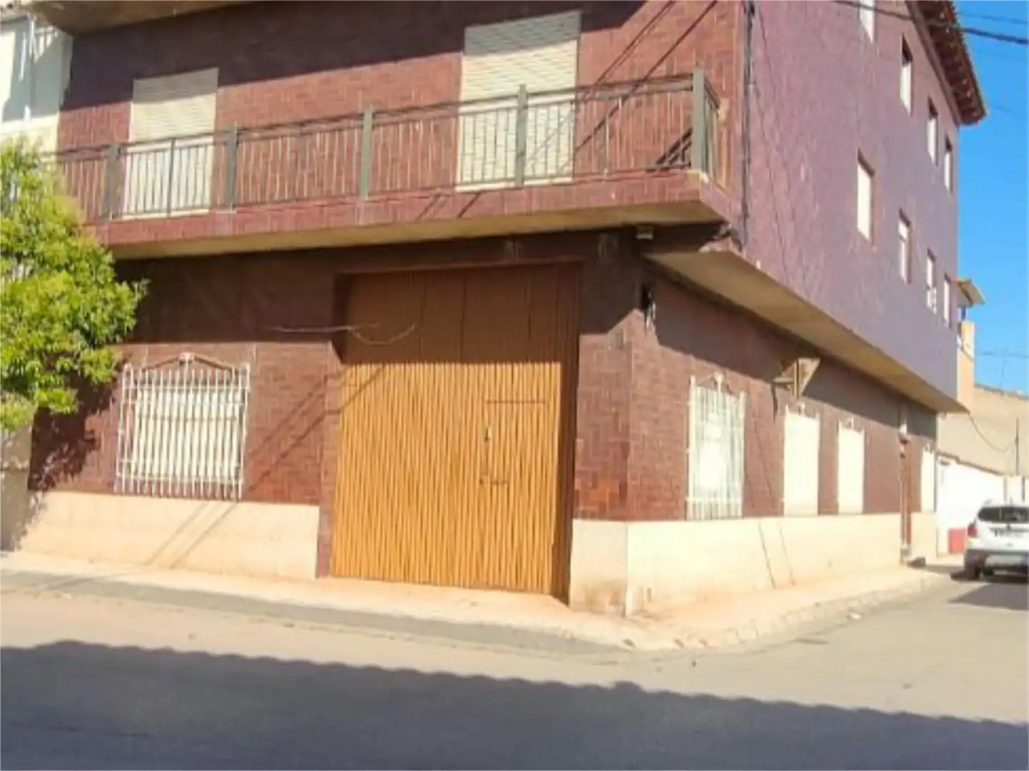 Außenansicht von Einfamilien-Reihenhaus zum Verkauf in Villanueva de la Fuente mit Heizung, Terrasse und Möbliert