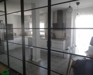 Kitchen of Flat to share in Badajoz Capital  with Air Conditioner