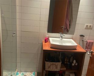 Bathroom of Apartment for sale in  Lleida Capital  with Air Conditioner