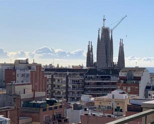 Exterior view of Attic for sale in  Barcelona Capital  with Terrace