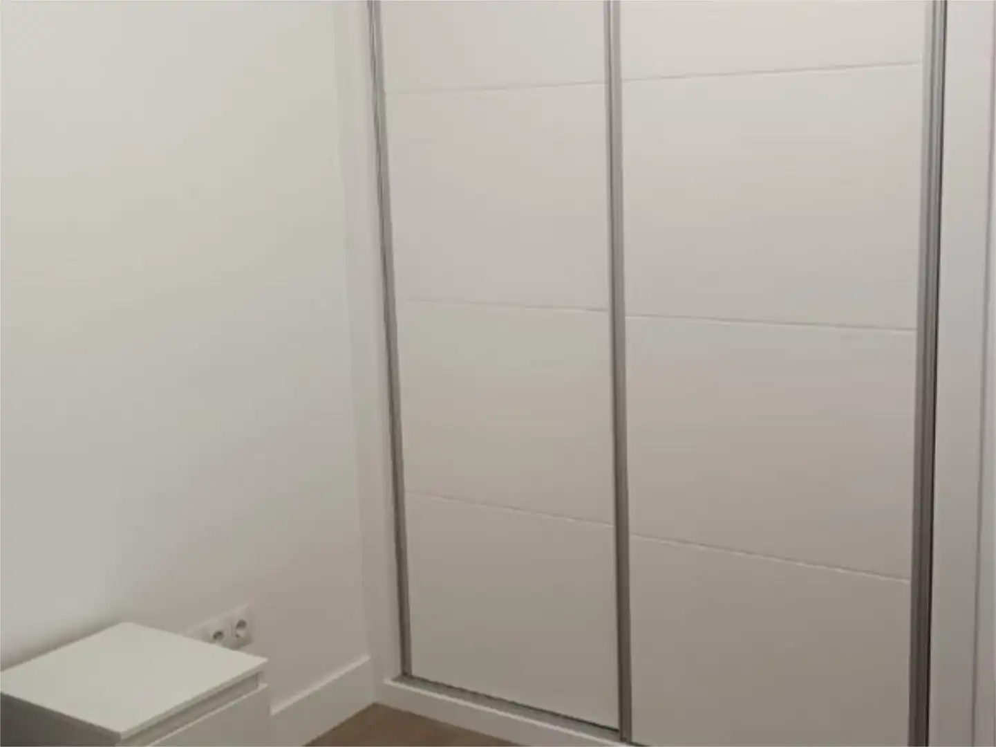 Habitación en Avenida del Doctor Fleming, 6, Descubridores - Escritores