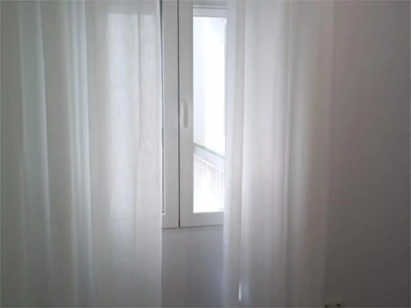 Habitación en Avenida del Doctor Fleming, 6, Descubridores - Escritores