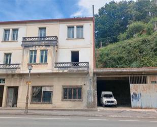 Vista exterior de Casa o xalet en venda en A Pontenova   amb Terrassa