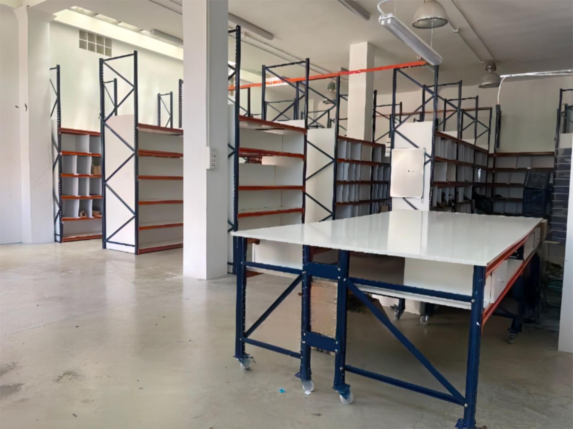 Nave industrial de alquiler en Novelda con Amueblado