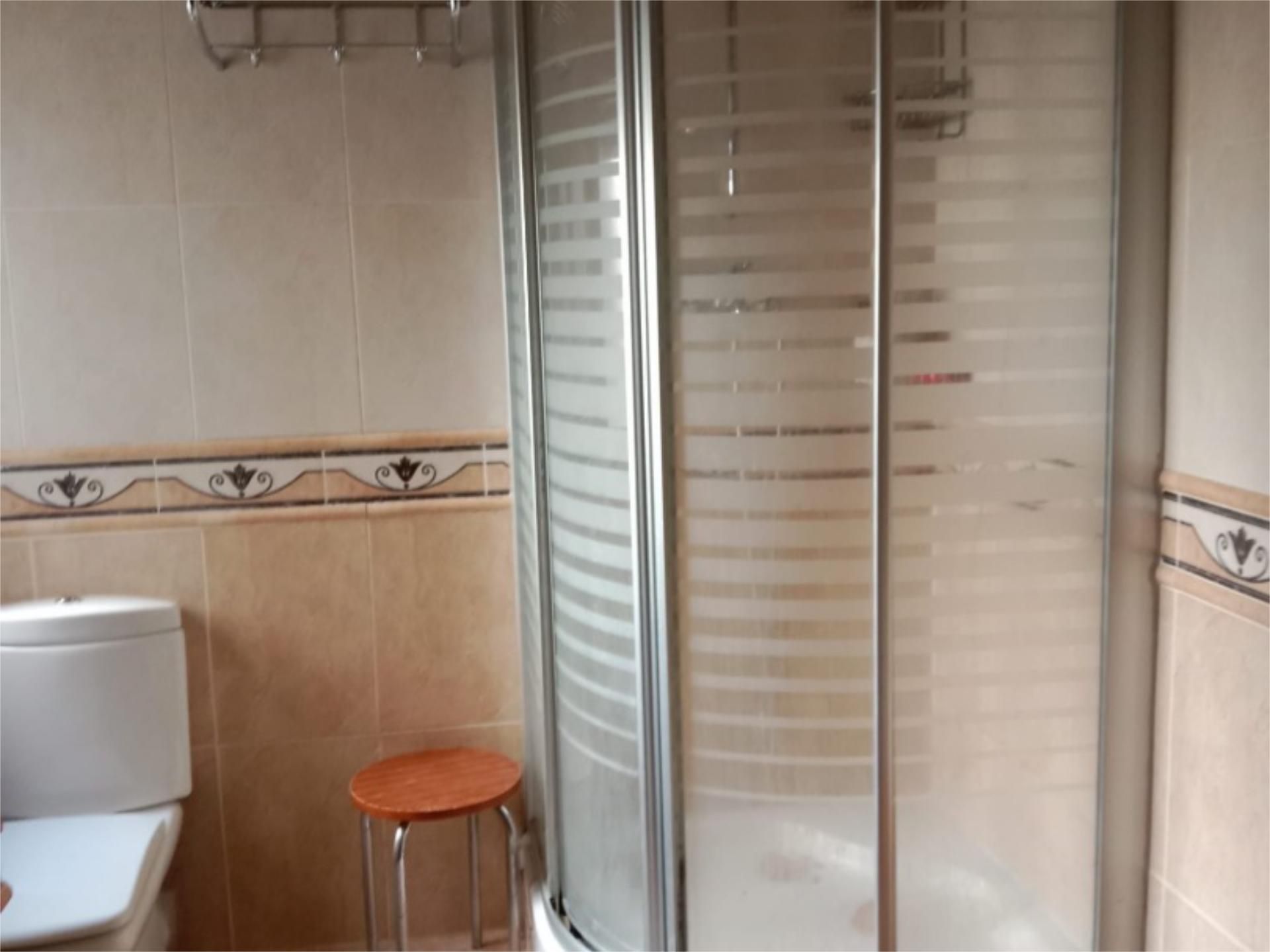 Bany de Pis en venda en Rueda amb Calefacció, Parquet i Terrassa