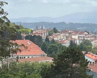 Vista exterior de Pis en venda en Santiago de Compostela 