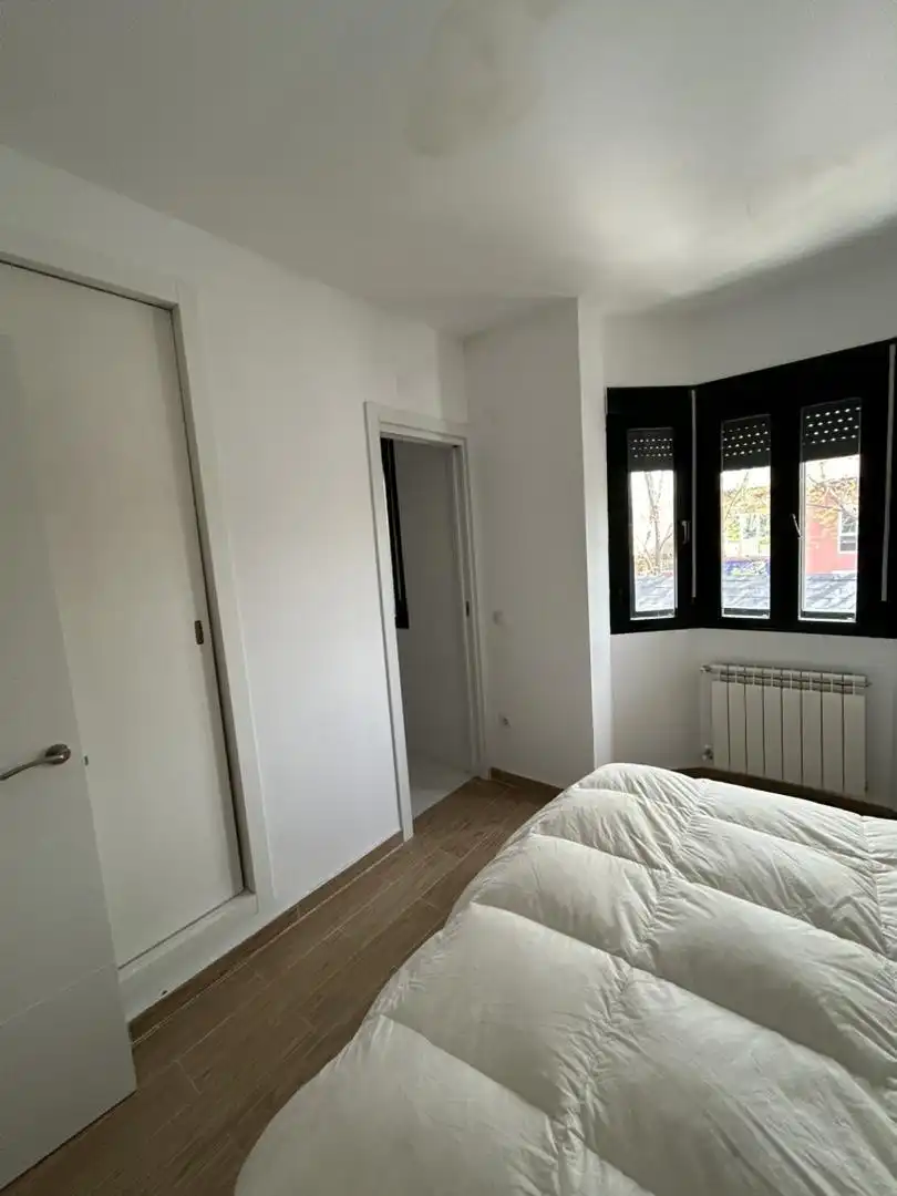 Casa o xalet en venda a Calle La Colmada, 16, Los Ángeles de San Rafael Dormitori de Casa o xalet en venda en El Espinar amb Terrassa, Traster i Moblat
