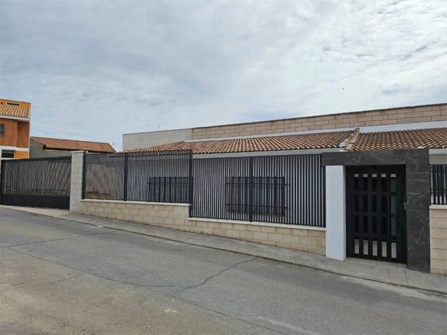 Nave industrial en Alquiler en Calle Juan de Lucena, 22 en La Puebla de Montalbán