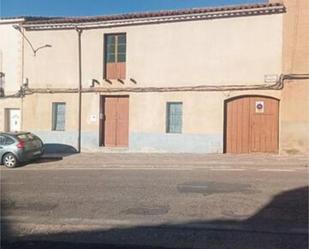 Vista exterior de Casa o xalet en venda en Chillón amb Terrassa i Piscina