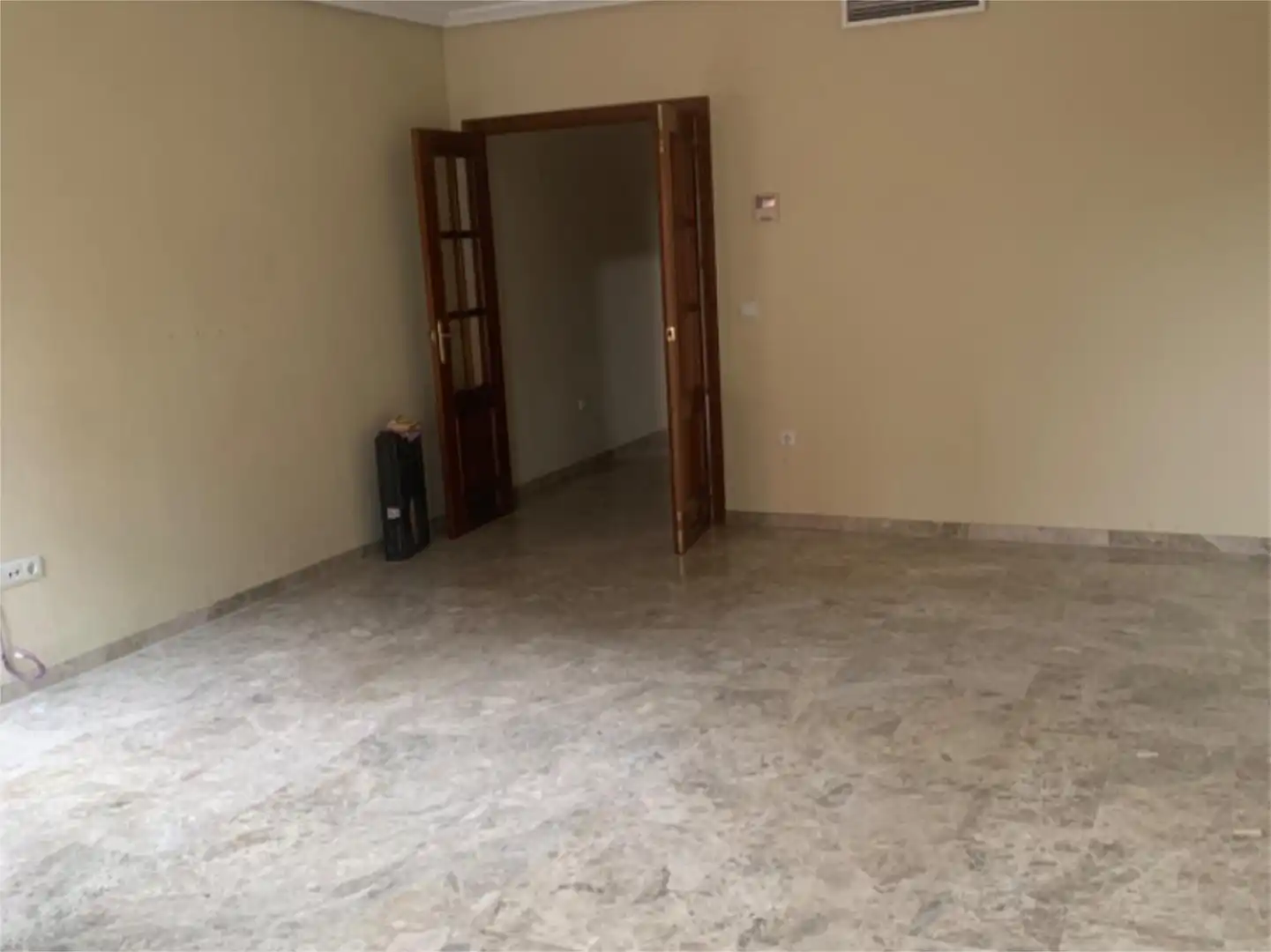 Flat for rent in Avenida Al-Nasir, 5, Santa Rosa - Valdeolleros Flat for rent in Córdoba with Air Conditioner, Heating and Terrace