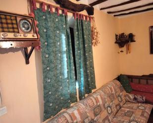 Sala d'estar de Casa adosada en venda en Yeste