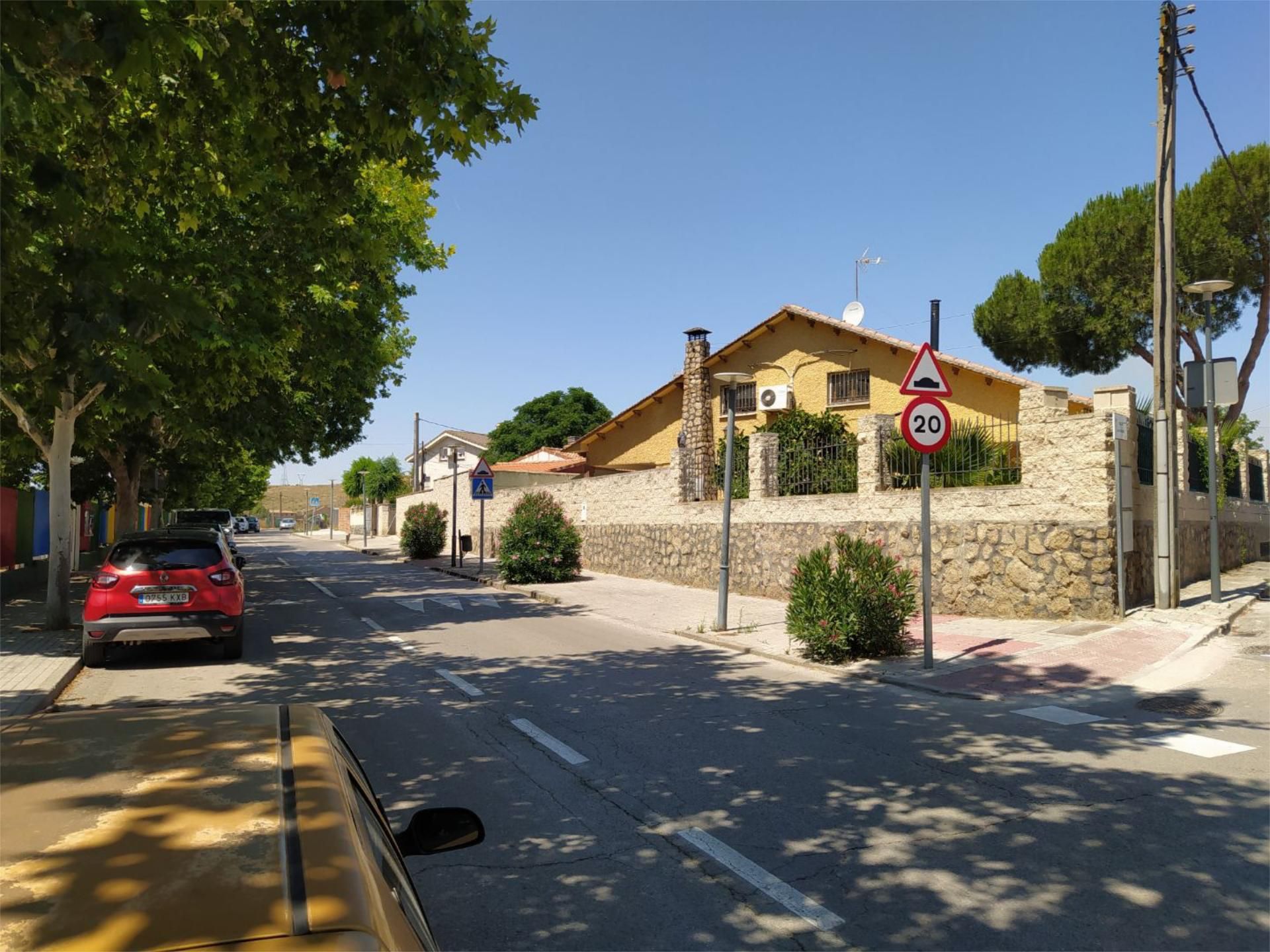 Vista exterior de Pis en venda en San Martín de la Vega amb Aire condicionat, Calefacció i Jardí privat