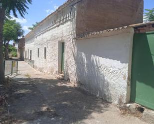 Vista exterior de Casa adosada en venda en Lezuza
