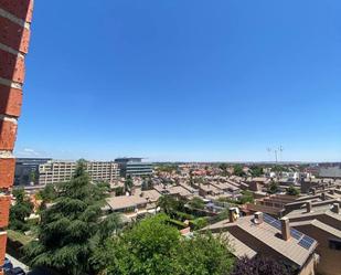 Vista exterior de Pis en venda en  Madrid Capital amb Aire condicionat i Piscina