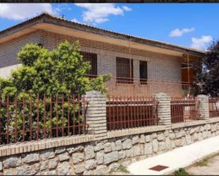 Exterior view of House or chalet for sale in San Pablo de los Montes  with Terrace and Balcony