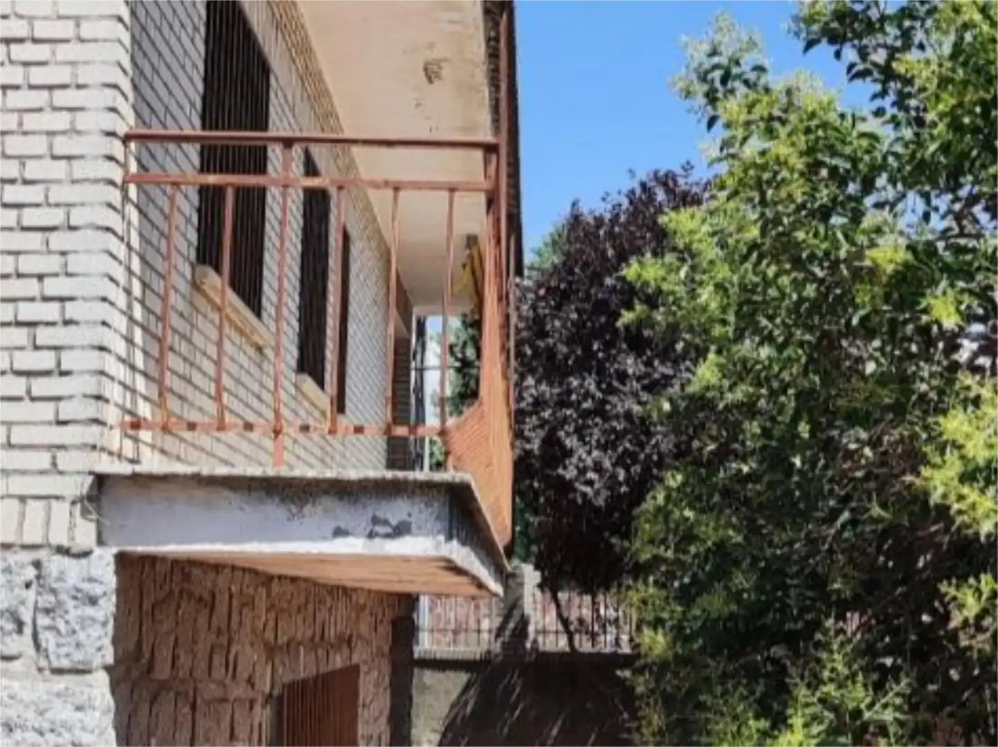 Casa o chalet en venta en Calle Arroyo, 1, San Pablo de los Montes Vista exterior de Casa o chalet en venta en San Pablo de los Montes con Terraza, Trastero y Amueblado