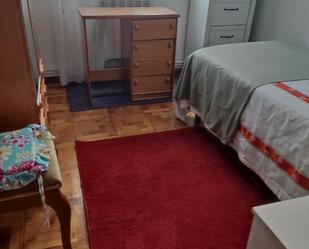 Bedroom of Flat to share in Langreo