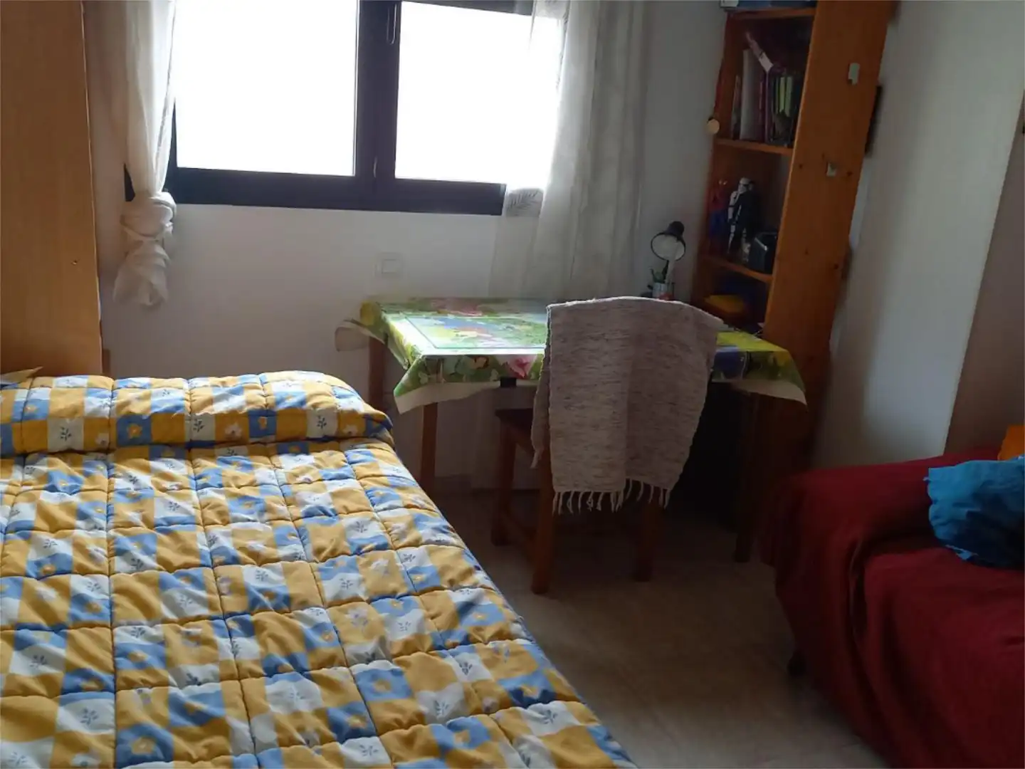 Habitación de Piso para compartir en Toledo con Calefacción y Amueblado