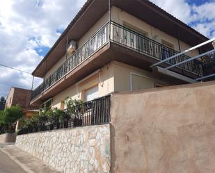 Vista exterior de Pis en venda en Alguaire amb Aire condicionat, Terrassa i Balcó