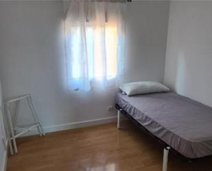 Bedroom of Flat to share in  Madrid Capital  with Balcony