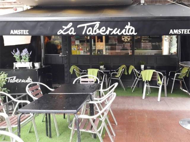 Local comercial en Venta en Calle de Arturo Soria, 243 en Atalaya