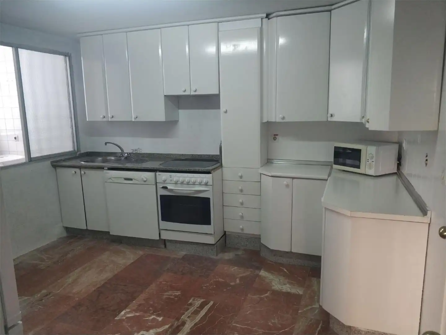Habitación en Plaza de Colón, 246, Ollerías - San Cayetano Habitación en Plaza de Colón, 246, Ollerías - San Cayetano