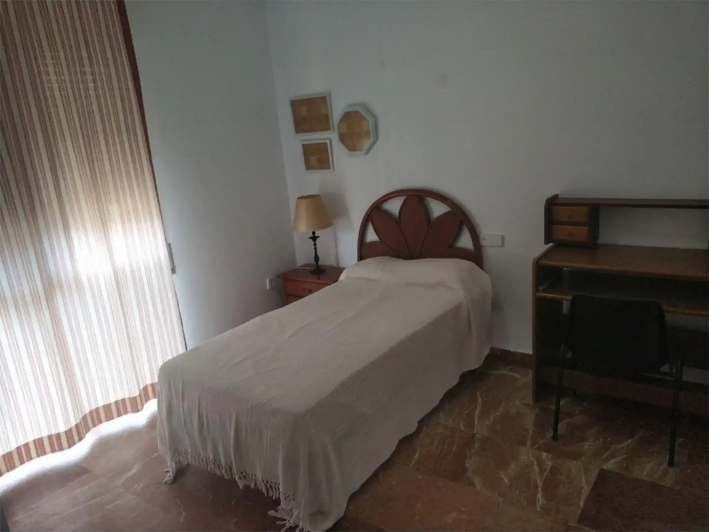 Habitación en Plaza de Colón, 246, Ollerías - San Cayetano Habitación en Plaza de Colón, 246, Ollerías - San Cayetano