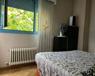 Bedroom of Flat for sale in  Madrid Capital  with Air Conditioner and Swimming Pool