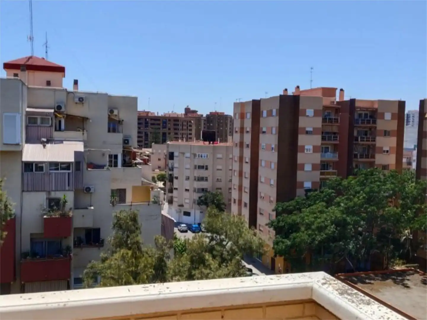 Habitació a Carrer del Real de Gandia, 3, Barrio de Benimaclet Vista exterior de Àtic per a compartir en Valencia
