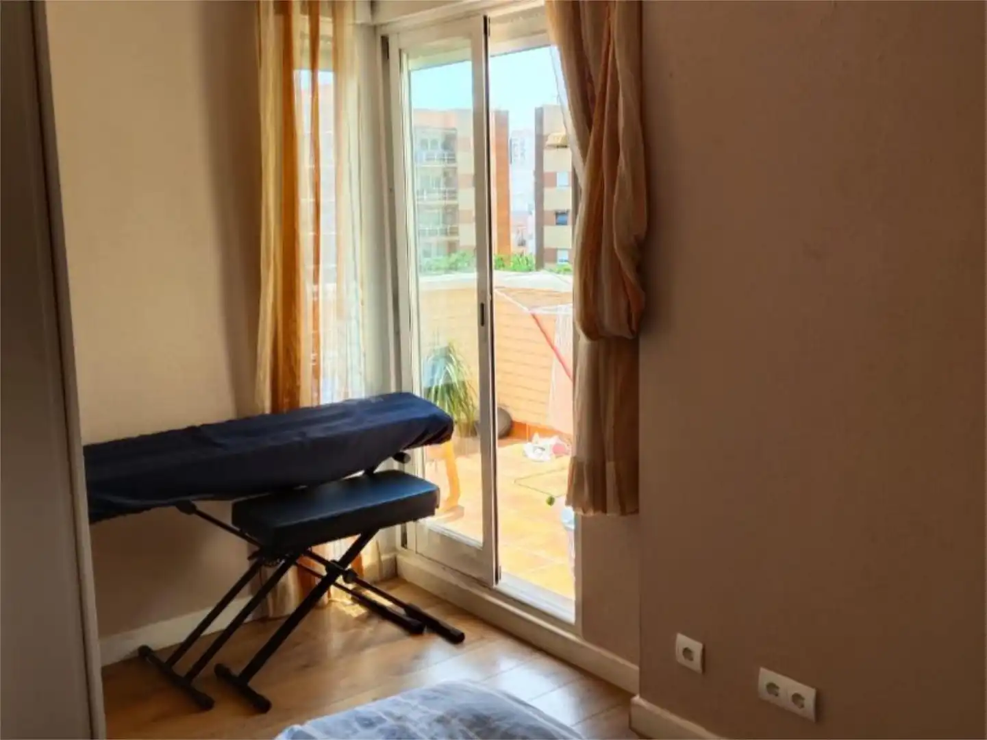 Habitació a Carrer del Real de Gandia, 3, Barrio de Benimaclet Terrassa de Àtic per a compartir en Valencia