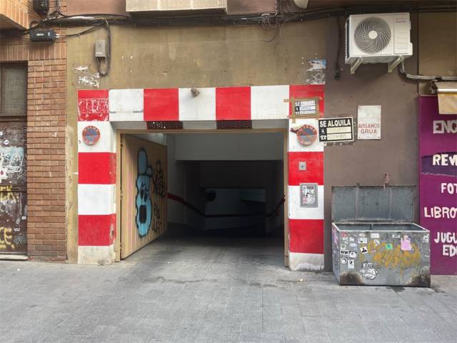 Garaje en Alquiler en Carrer de la Reina Na Maria, 13 en Russafa