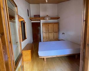 Schlafzimmer von Wohnung zum verkauf in Castejón de Sos mit Schwimmbad und Balkon