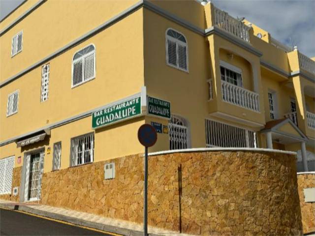 Local comercial en Venta en Calle Jazmín, 91 en Longuera - Toscal