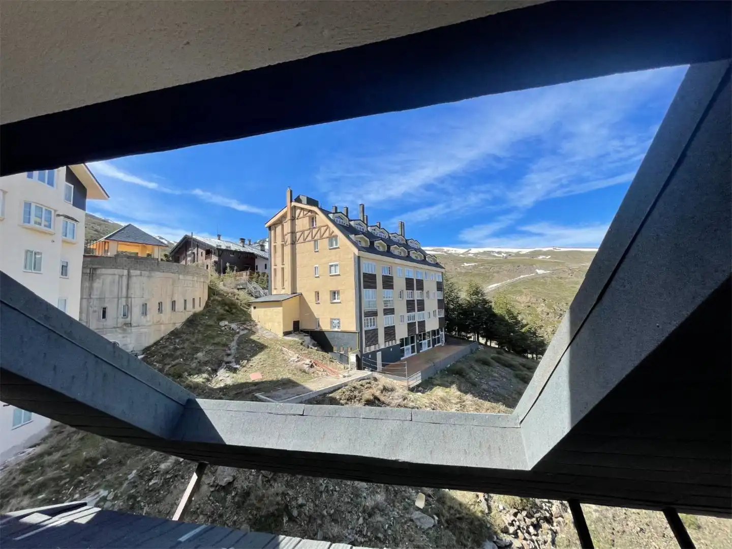 Vista exterior de Àtic en venda en Sierra Nevada amb Calefacció, Parquet i Traster