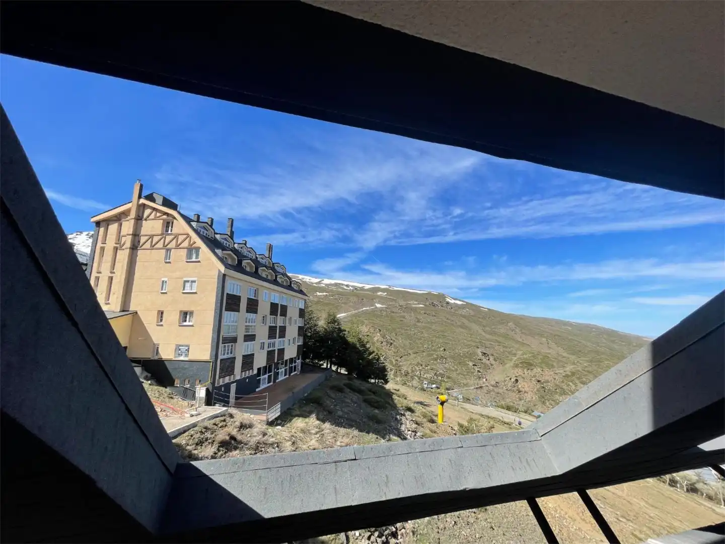 Vista exterior de Àtic en venda en Sierra Nevada amb Calefacció, Parquet i Traster