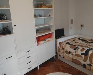 Bedroom of Flat to share in Vigo   with Heating, Parquet flooring and Terrace