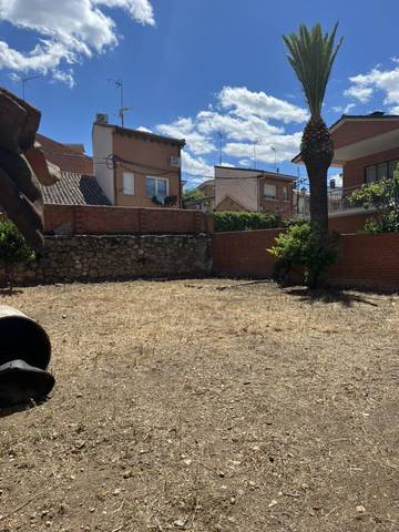 Terreno residencial en Venta en Calle Poeta, 1 en Villa del Prado