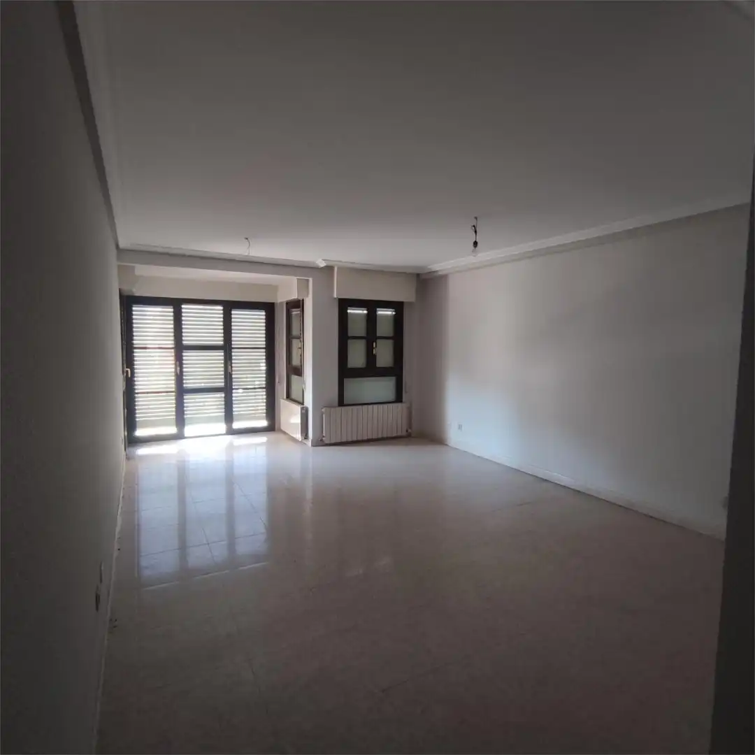 Wohnung zum Verkauf in Torrecilla En Cameros mit Heizung, Terrasse und Abstellraum