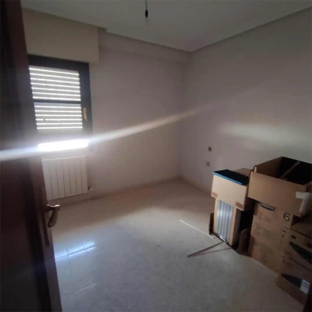 Wohnung zum Verkauf in Torrecilla En Cameros mit Heizung, Terrasse und Abstellraum