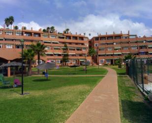 Vista exterior de Apartament de lloguer en Algeciras amb Terrassa i Piscina