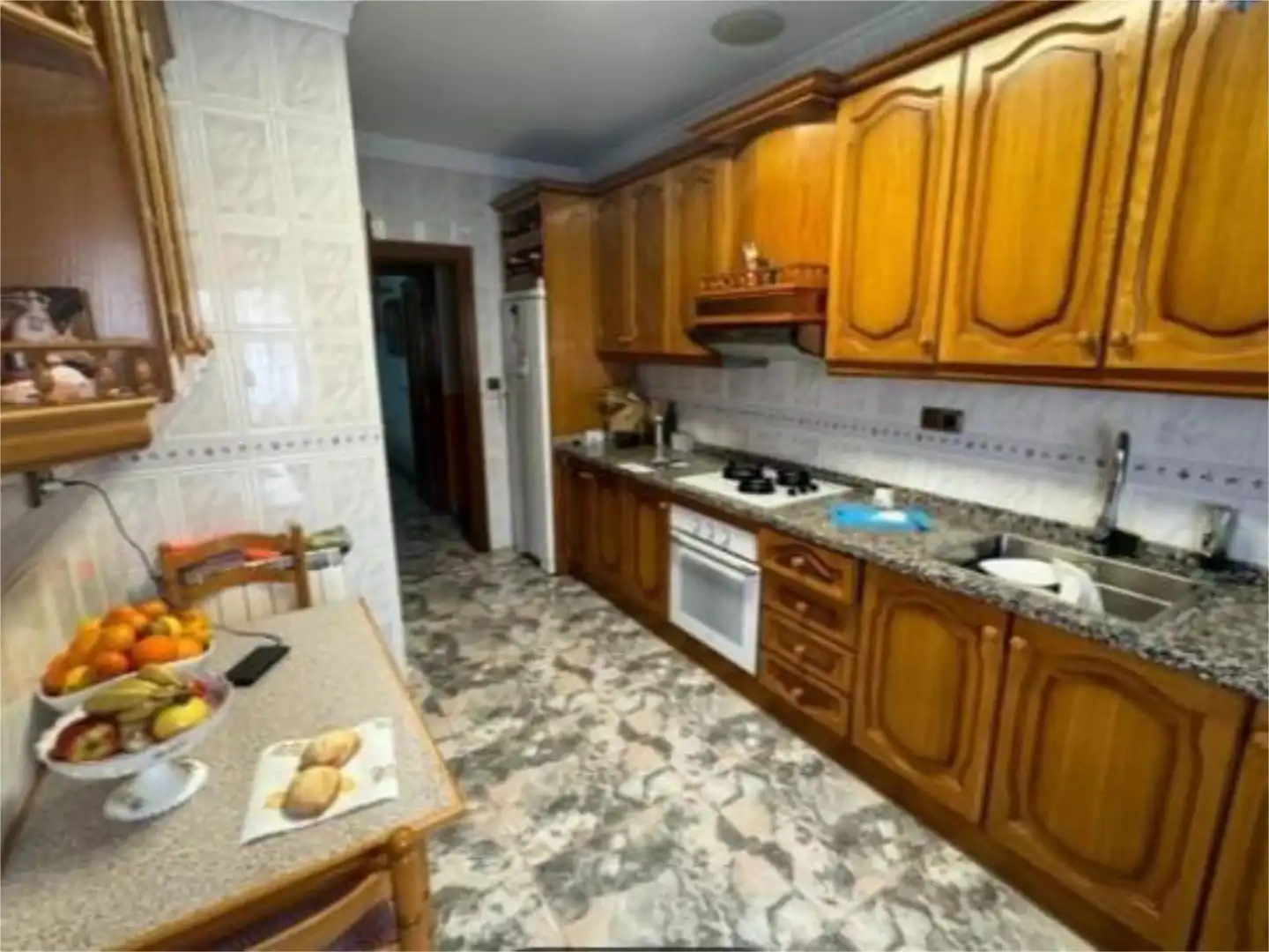 Casa adosada en venta en Calle Ganivet, 107, Iznalloz Cocina de Casa adosada en venta en Iznalloz con Aire acondicionado y Terraza