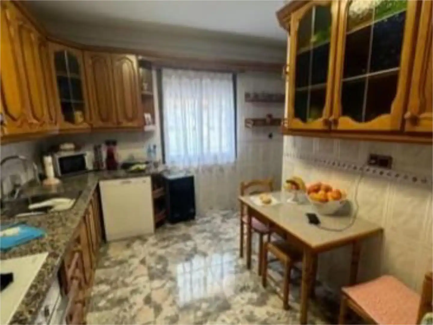 Casa adosada en venta en Calle Ganivet, 107, Iznalloz Cocina de Casa adosada en venta en Iznalloz con Aire acondicionado y Terraza