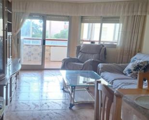 Sala d'estar de Pis de lloguer en Mazarrón amb Aire condicionat i Balcó