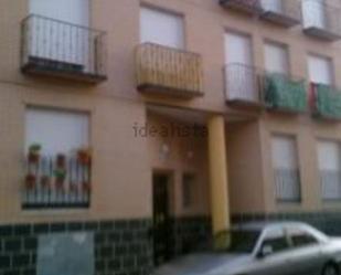 Exterior view of Flat for sale in Yuncos  with Balcony