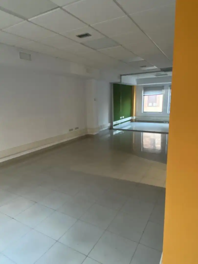 Study for rent in Camino Bajo de Huétor, 21, Cervantes Study for rent in Granada with Air Conditioner, Heating and Storage room