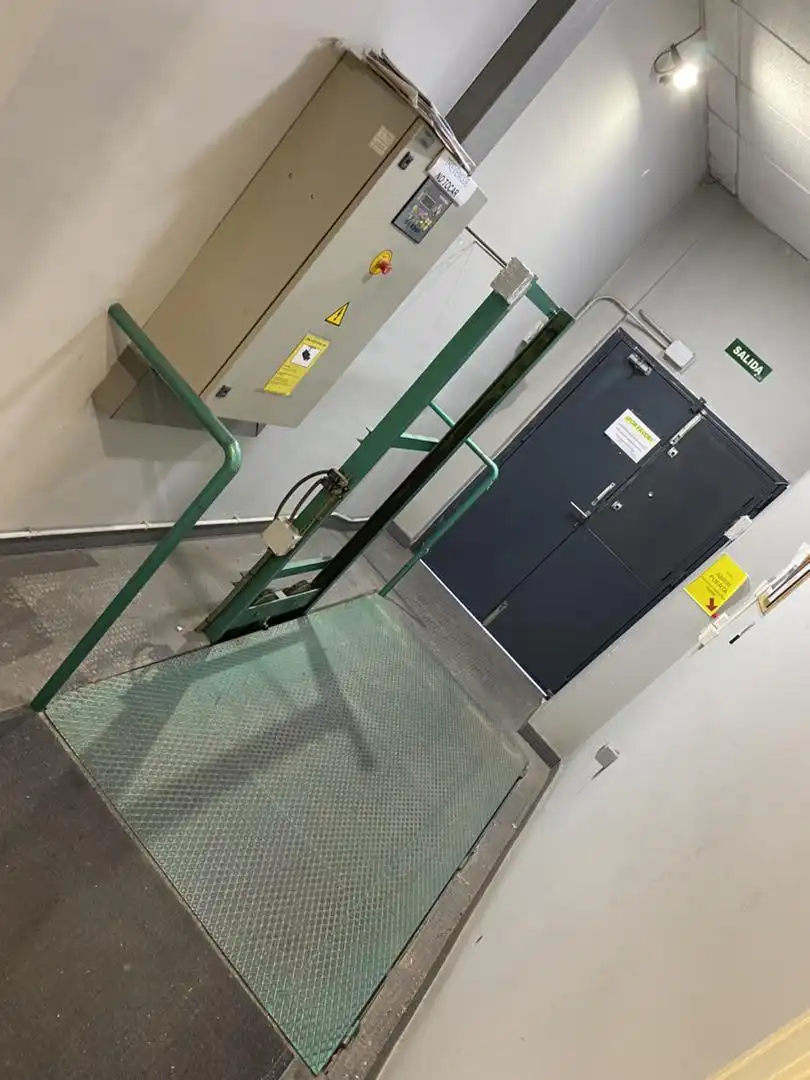 Study for rent in Camino Bajo de Huétor, 21, Cervantes Study for rent in Granada with Air Conditioner, Heating and Storage room