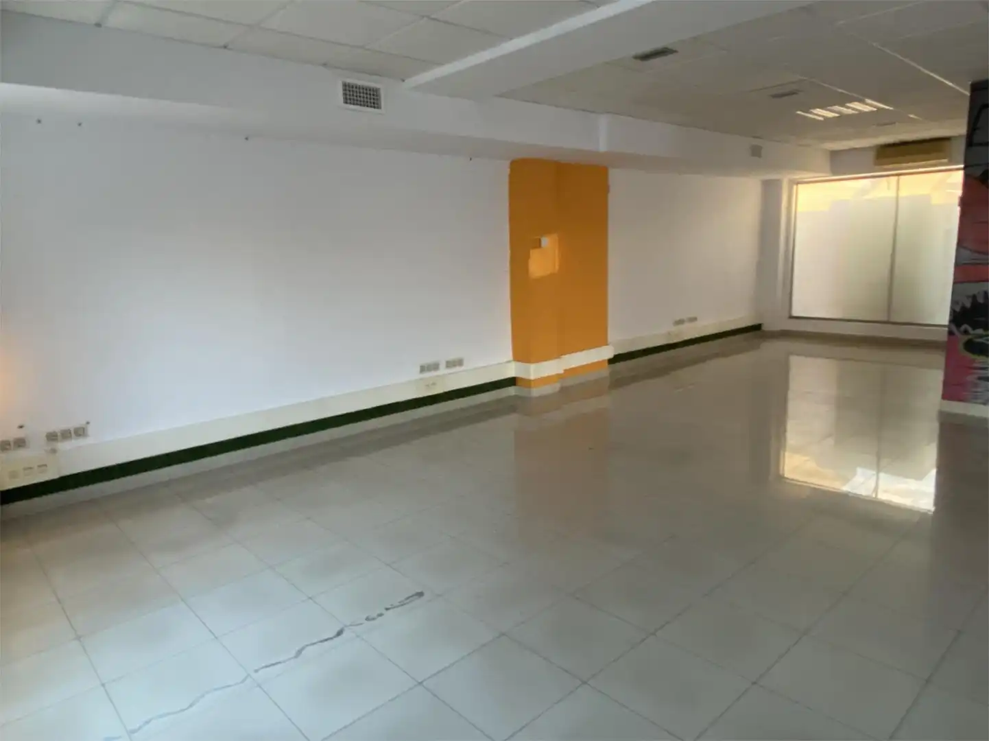 Study for rent in Camino Bajo de Huétor, 21, Cervantes Study for rent in Granada with Air Conditioner, Heating and Storage room