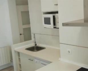Kitchen of Flat to rent in  Logroño  with Balcony