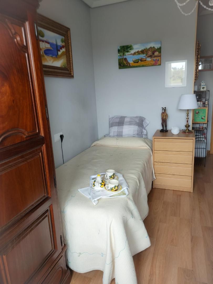 Dormitori de Pis en venda en Villaquilambre amb Calefacció, Parquet i Terrassa